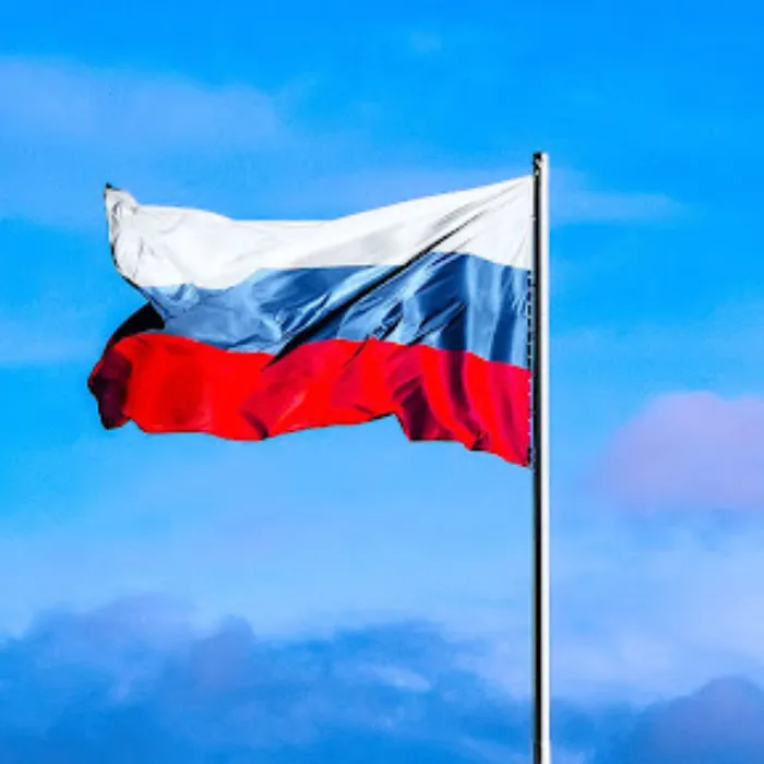 Торжественное поднятие флага Российской Федерации