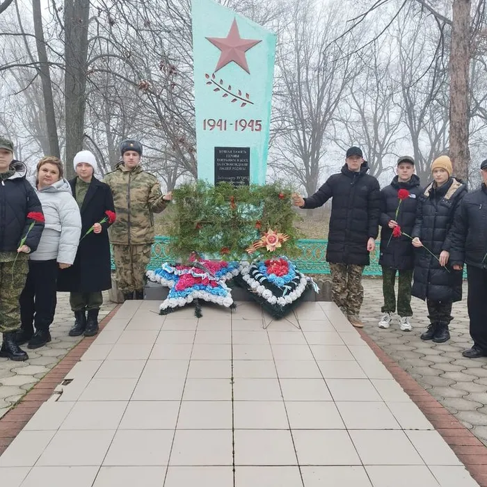 ПАМЯТИ ПАВШИХ, БУДЬТЕ ДОСТОЙНЫ!
