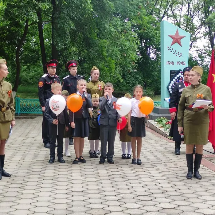 ВО ИМЯ ПАВШИХ И ЖИВЫХ