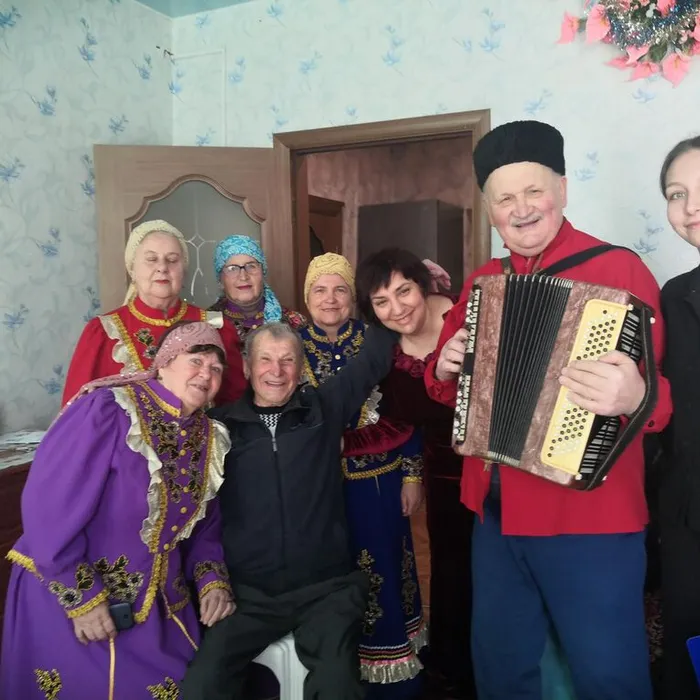 ПОЗДРАВЛЯЕМ С ДНЕМ РОЖДЕНИЯ!