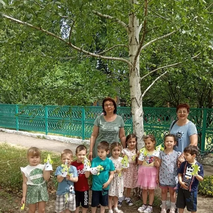 "Березки водят хоровод"